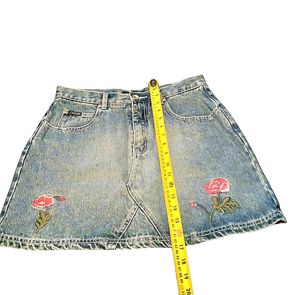 Denim Skirt Vintage Y2K Embroidered Flowers - Picture 2 of 9